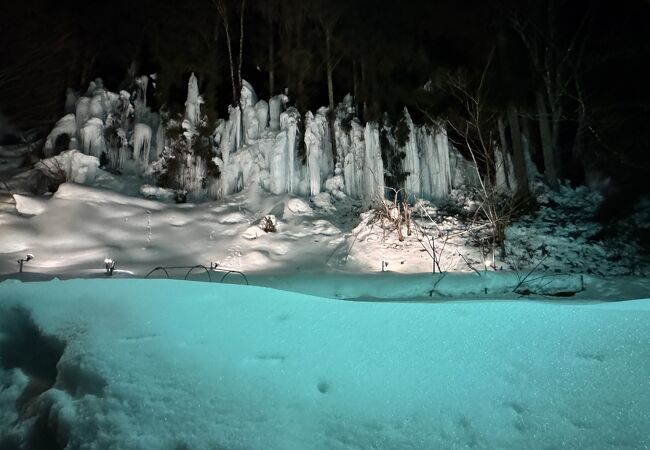 福地温泉 青だるライトアップ