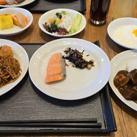 仙台名物の笹かまぼこや牛タンカレーもありました