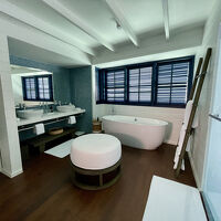 広いバスルーム