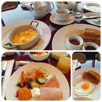 ３日目朝食　フレンチトースト・オムレツをオーダー