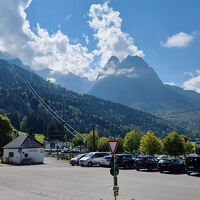 参考写真：頂上とアイプ湖間にロープウエイがある。