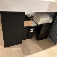 洗面下にドライヤーがあります