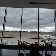 ANA-JALの間にある通路