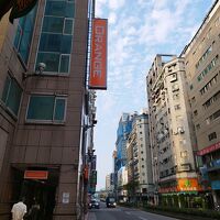 大通りに面している