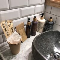 歯ブラシ・コーム・ゴムなど有りました。