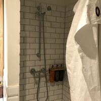 シャワールームのカーテンが使いにくかった