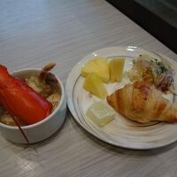 朝食の伊勢海老の味噌汁