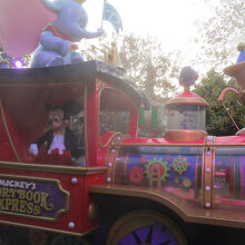 上海ディズニーリゾート パレード