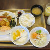 朝食会場大行列
