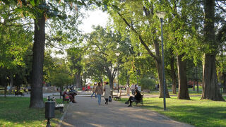 ピオニルスキ公園