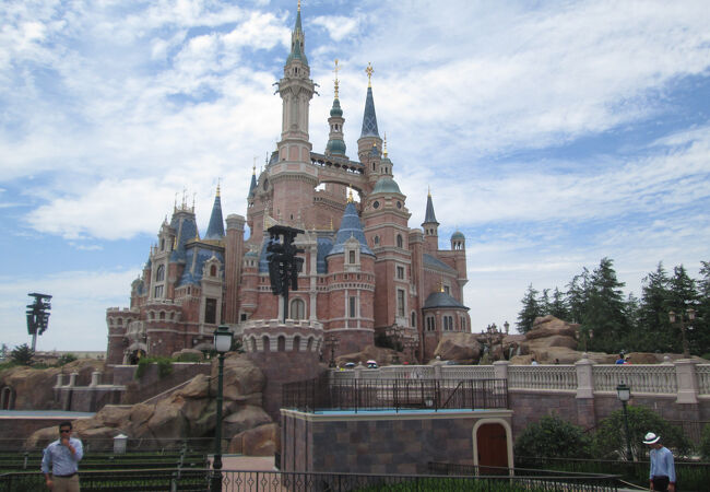 エンチャンテッド ストーリーブック キャッスル