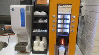 コーヒーメーカーが置いてあります