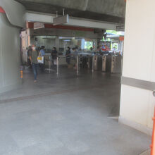 戦勝記念塔駅 (BTS)