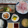 地元の郷土料理、鯉のあらい定食