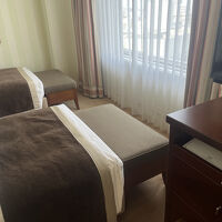 最初の８０２号室　ベットとチェストの位置が狭すぎる