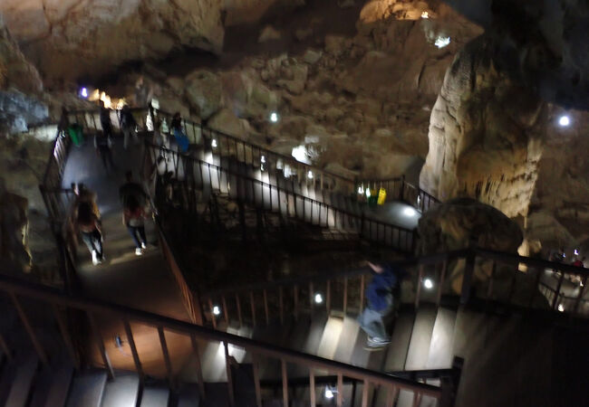 フォンニャ洞窟ツアー