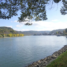 ボッパルト・青梅公園近くのライン川の流れ