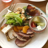 ラウンジのお食事