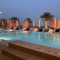 夜のプールも満喫