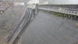 富山県営ダムとしては初めて造られた重力式コンクリートダム