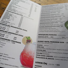 飲み物メニューの一部。ずいぶん品揃えがよくてびっくり。