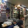 壁にメニュー等の掲示物