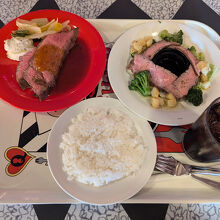 クイーン・オブ・ハートのバンケットホール