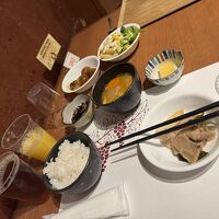 夕食バイキングは1500円で別途利用可能。