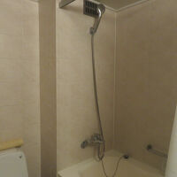 シャワーのみ　シャンプー、リンス、ボディソープは備え付け