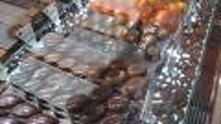 元町のチョコレート屋　ラ・ピエール・ブランシュ