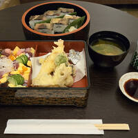 ルームサービスのお寿司