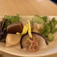 暗くて食事が美味しそうに見えなかった