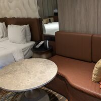 ベッドとソファ