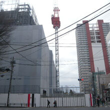 ワシントンホテルの向かいは、再開発工事の真っ最中です。