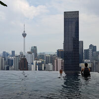 屋上インフィニティプール