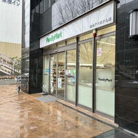 コンビニもあり