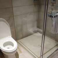 シャワーブースは別