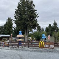 ちょっと怪しげな遊具のキャラクター