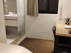 クイーン ホテル II 写真