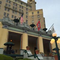 厳かな外観です。