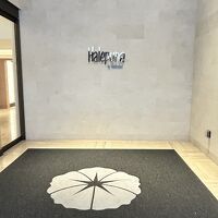 エントランス（ロイヤルハワイアン側）