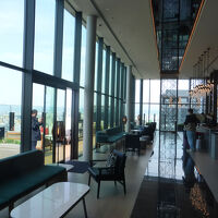 １９階のロビー内の様子です