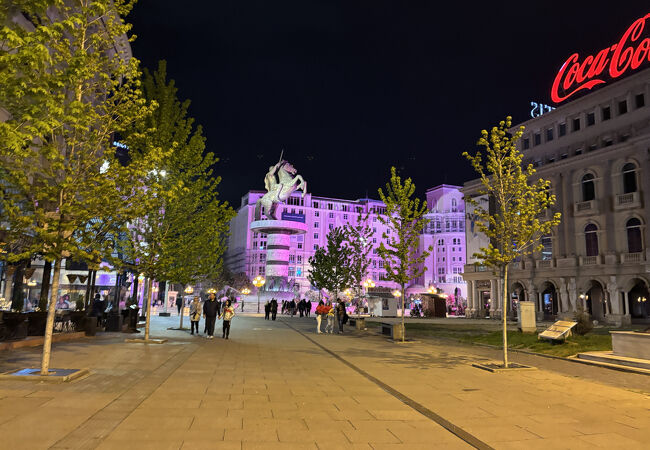 マケドニア広場