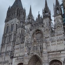 スマホ画面に収まりきりません