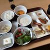 駅裏側ですが意外と便利