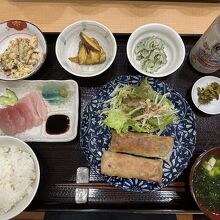 ある日の晩ごはん　春巻き定食