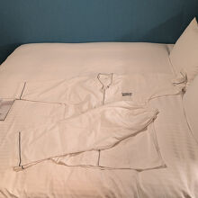 パジャマはセパレートタイプ、フリーサイズのみ