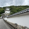 背景の山と御殿のお城、緑の青々とした庭園、気持ちよく散策、見学できました♪♪
