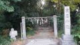 寝屋のまちなみからしばらく下って行った先