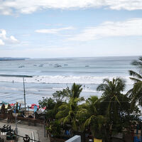 ビーチを眺める